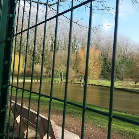Le Paille En Queue Escaudoeuvres